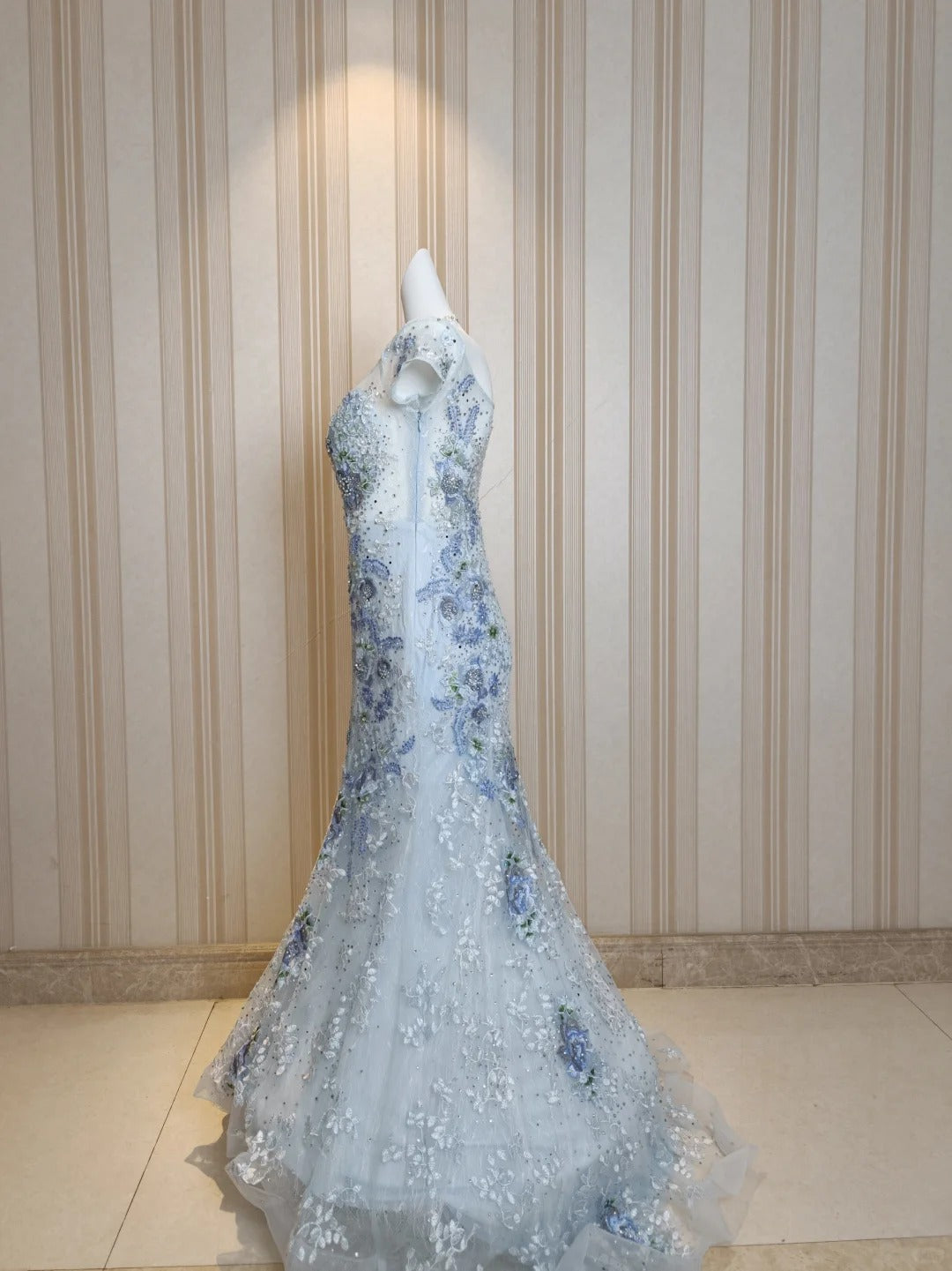 Élégante Robe de Soirée Sirène Grise Épaules Dénudées avec Dentelle pour 18ème Anniversaire et Bal de Promo N4197