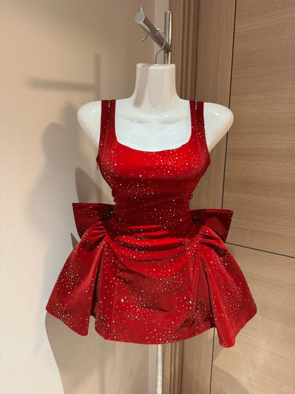 Jolie robe de soirée courte en velours rouge à col carré, inspiration Rio, pour le bal de promo, idées de robes de retour, RB4036