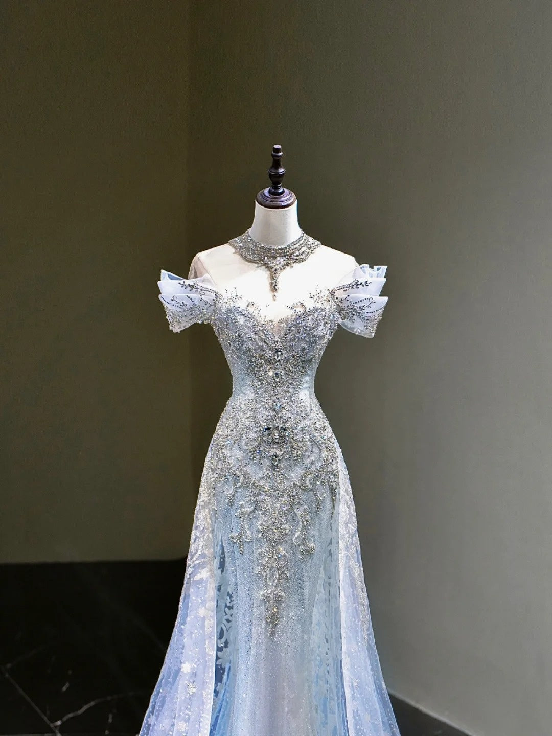 Traumhaftes Meerjungfrauen-Abendkleid mit schulterfreiem Ausschnitt, Pailletten, blau, lang, Inspiration für Partys und Balls RB1667