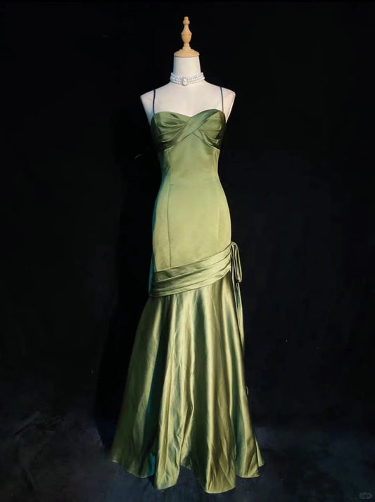 Atemberaubendes, schickes Meerjungfrauen-Abendkleid aus dunkelgrünem Satin mit Spaghettiträgern und Faltenwurf – langes Ballkleid N2823