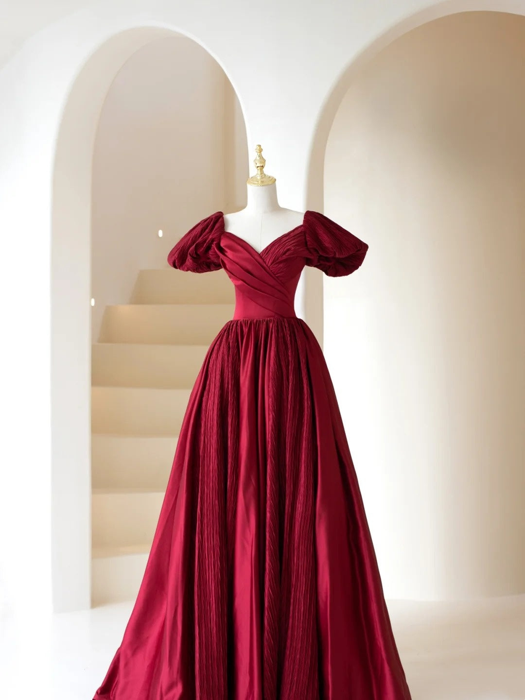 Robe de bal longue bordeaux élégante à col V et manches longues, inspiration robe de soirée formelle N197