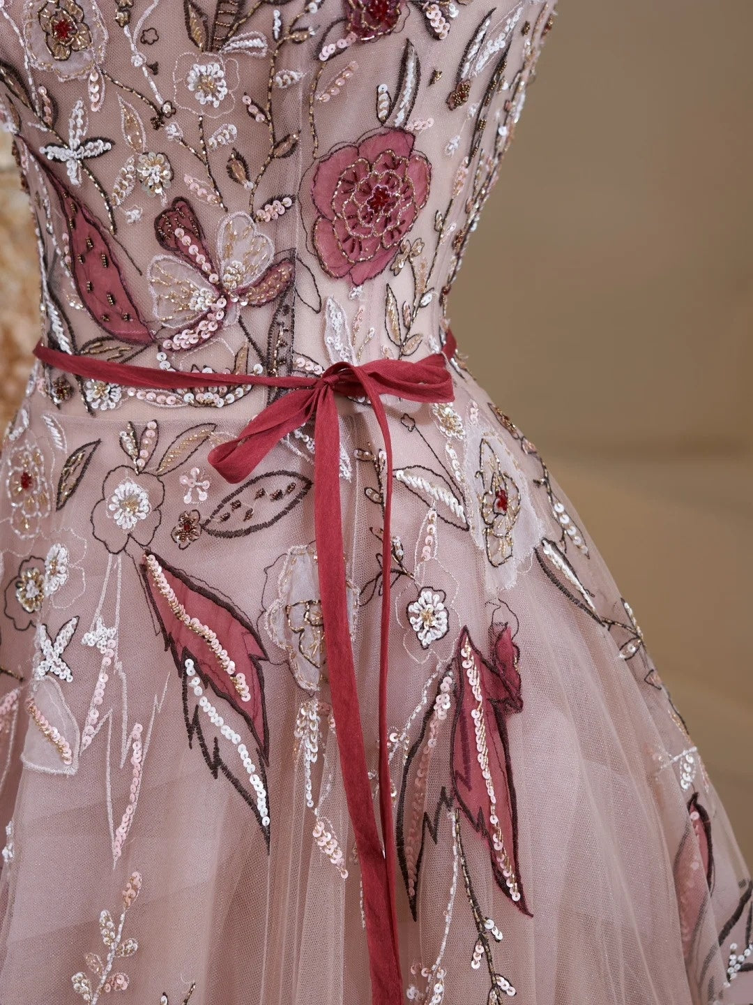 Robe de bal longue bustier en tulle et dentelle florale, idéale pour un 19e anniversaire (réf. N237)