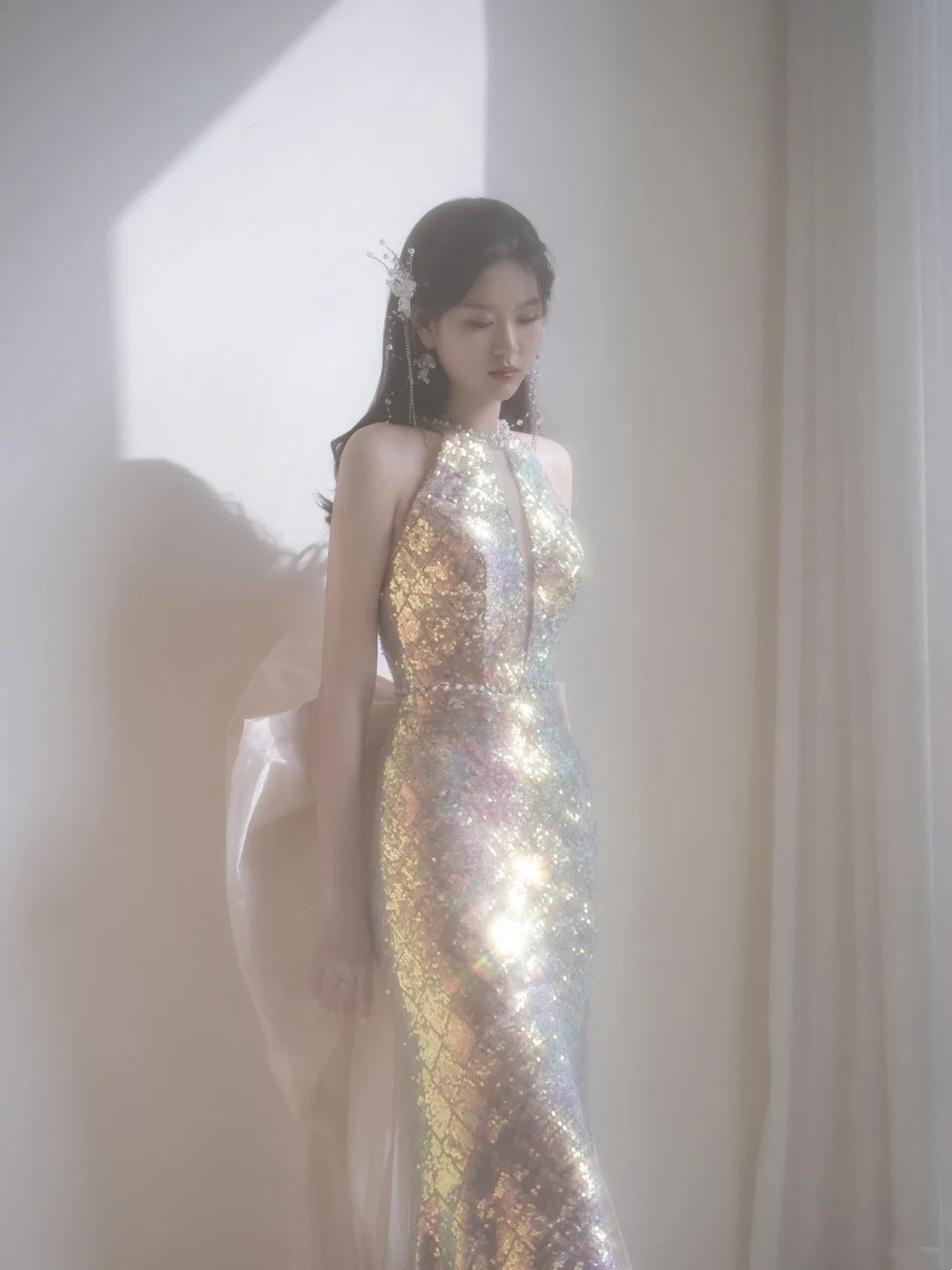 Robe de bal longue sirène à sequins et décolleté arrondi, ornée d'un nœud, inspiration tenue de soirée N227