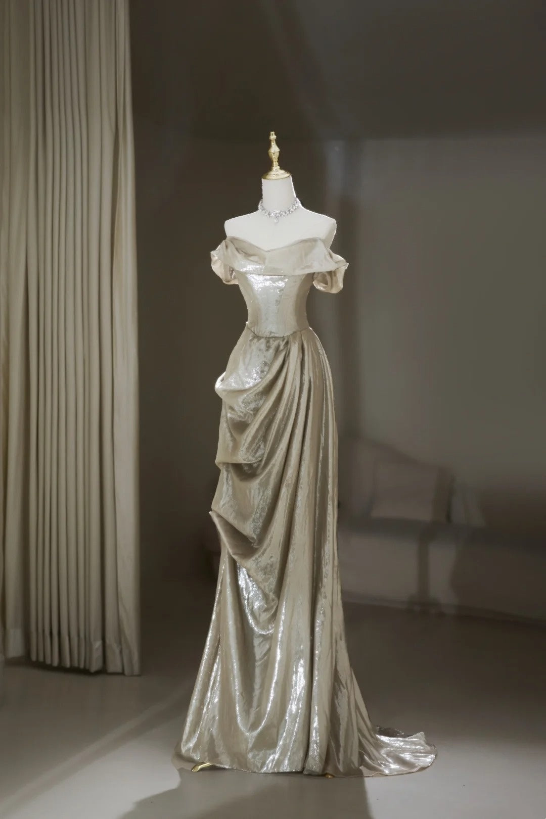 Robe de bal longue sirène simple à épaules dénudées et sequins champagne - Inspiration tenue de soirée N226