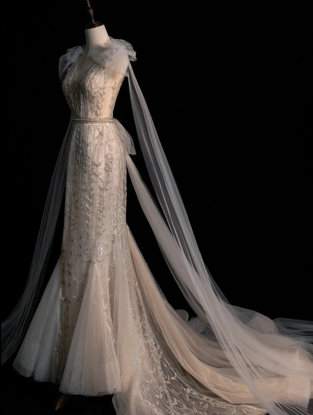 Robe de mariée sirène à paillettes ivoire, col en V, coupe ajustée, modèle N1353