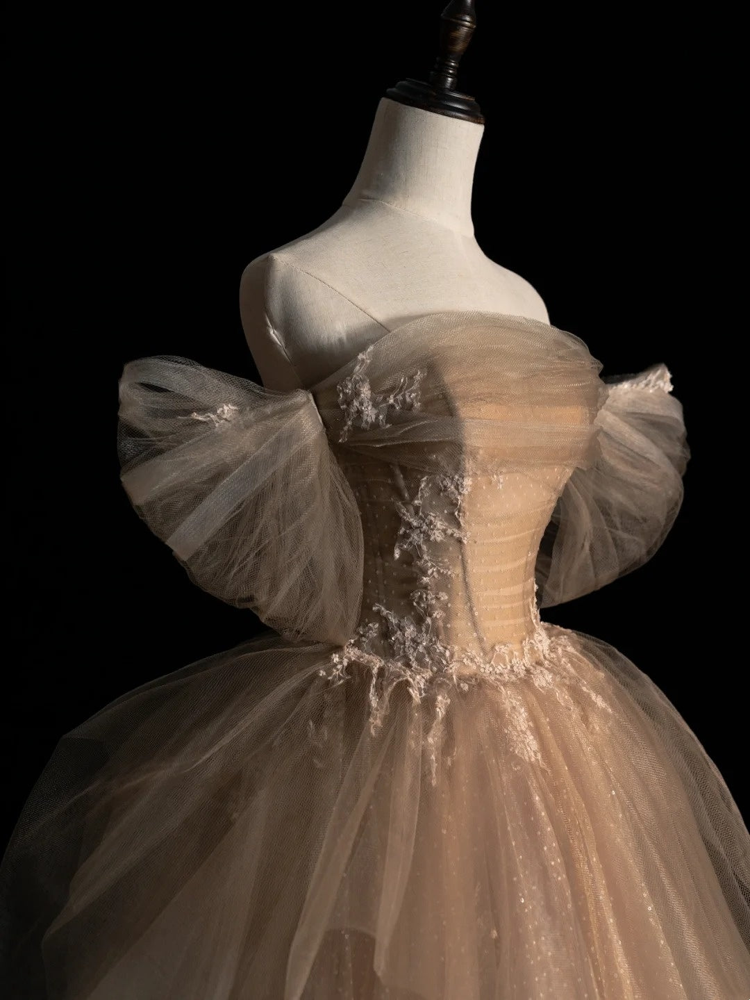 Elegant Ball Gown Off The Shoulder Champagne With Sleeves Tulle Inspiration Long Prom Dresses N1227