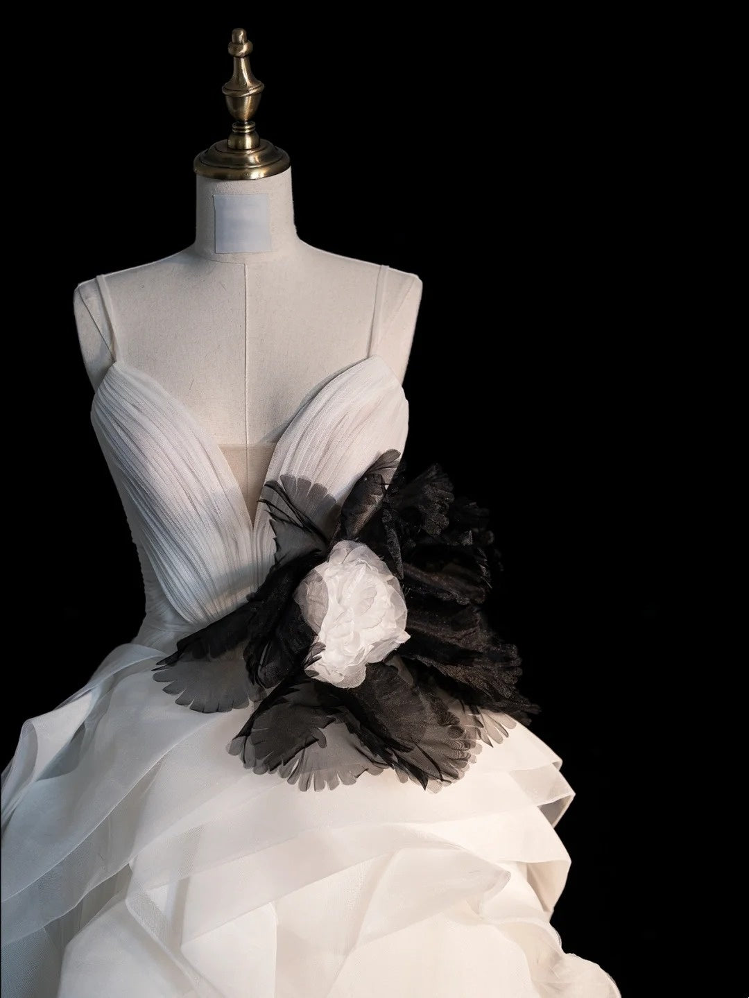 Robe de bal longue blanche en tulle à fines bretelles - Inspiration robes de soirée - Robe de cérémonie N1222