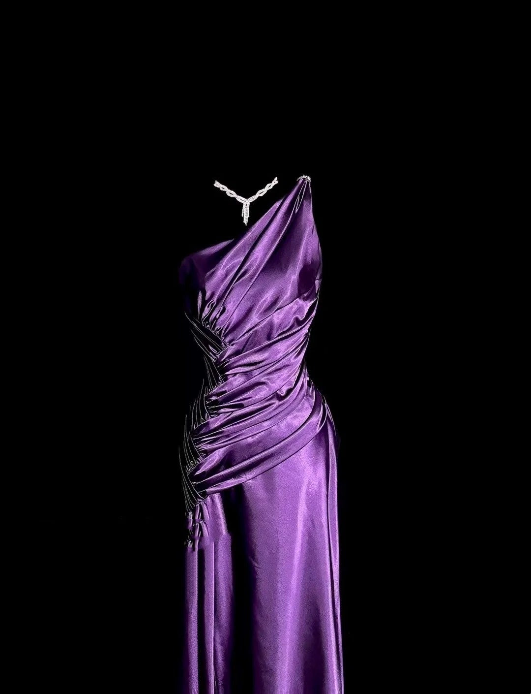 Bescheidene Abschlussballkleider Meerjungfrau One Shoulder Lila Satin mit Rüschen Lange Abendgarderobe N3432