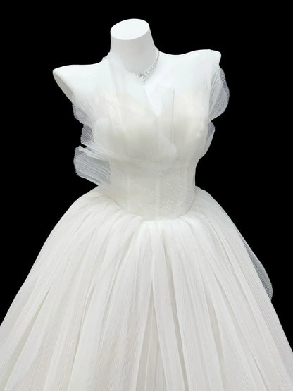 Chic Wedding Dresses Ball Gown Strapless Sleeveless Garden White Tulle Vintage Wedding Dress N4550