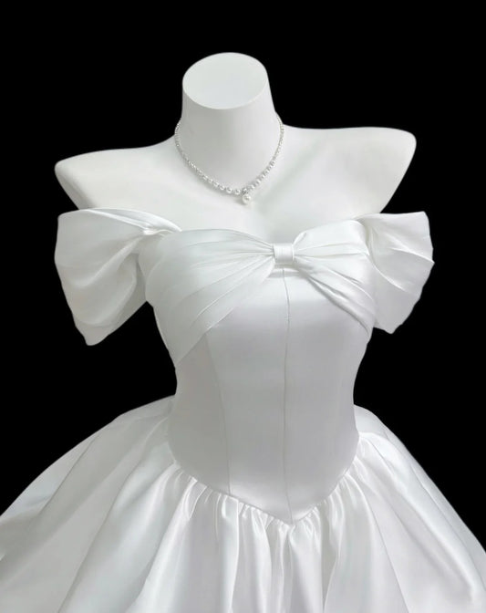 Cute Ball Gown Off The Shoulder White Satin Short Cocktail Gown Homecoming Dresses Ideas Hoco Outfit RB5442