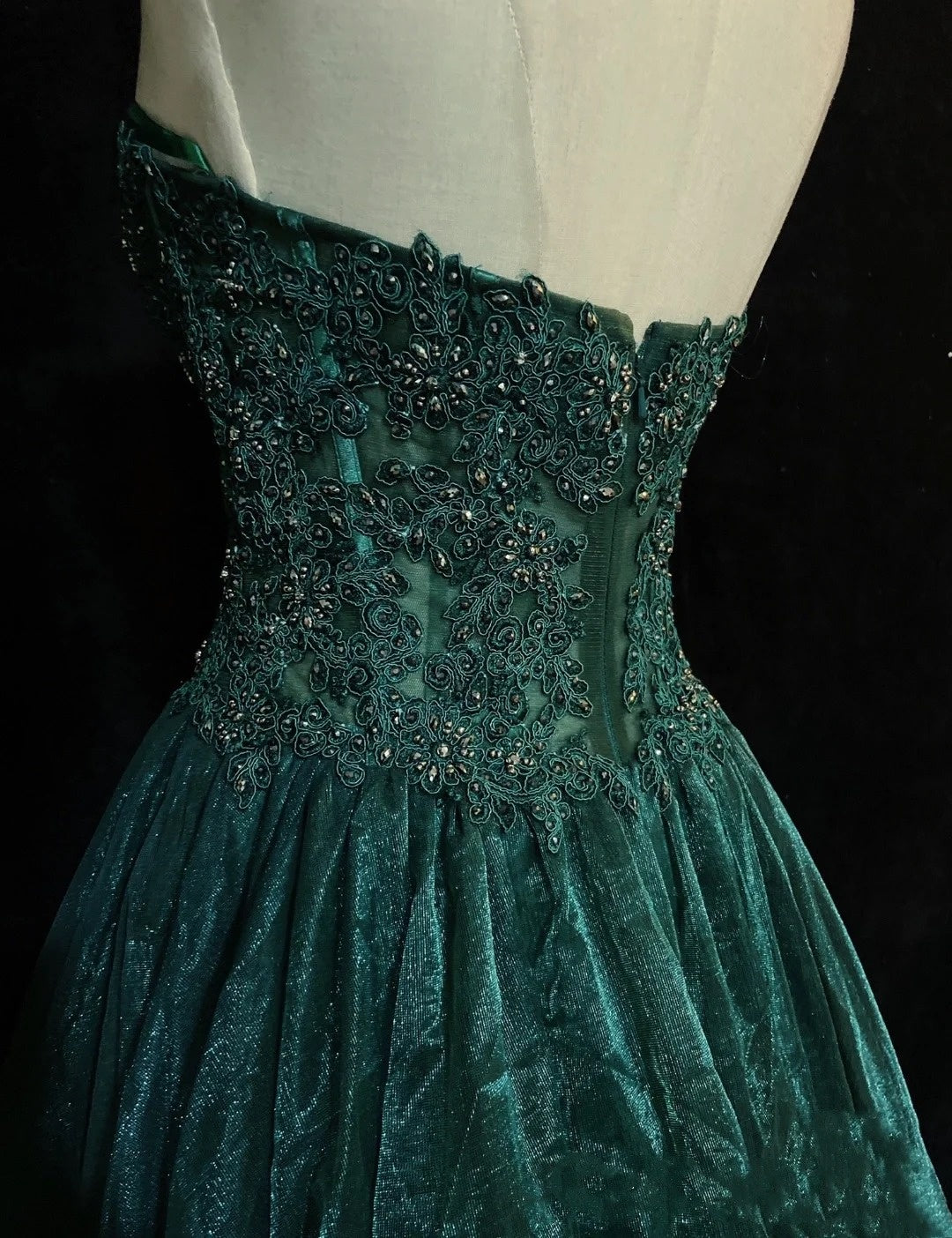 Robes de bal de promo modestes sans bretelles vert foncé avec dentelle appliquée, longues robes de soirée N3451