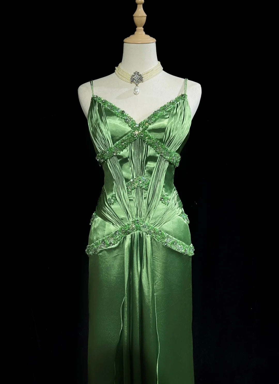 Vintage Prom Dresses A Line Spaghetti Strap Green Satin With Beading Long Formal Dress N2455
