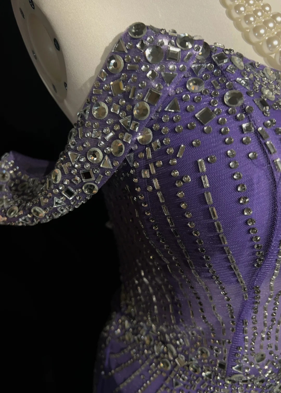 Glitzer Abschlussballkleider Meerjungfrau Sweetheart Flieder Tüll mit Perlen Rückenfrei Langes Abendkleid N3888