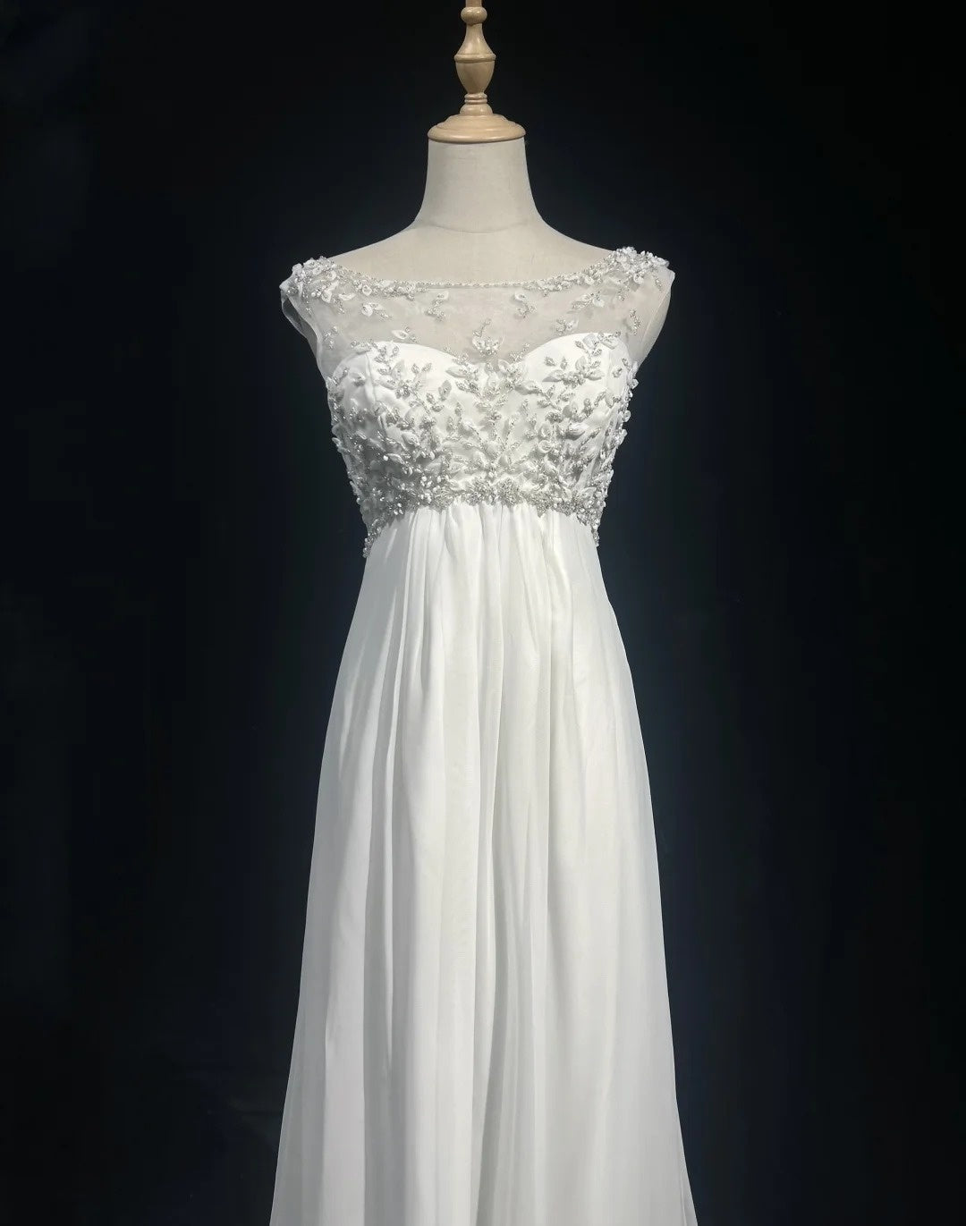 Robes de mariée de fantaisie de conte de fées A ligne Scoop Perles blanches Robe de mariée longue Robes de mariée N2600