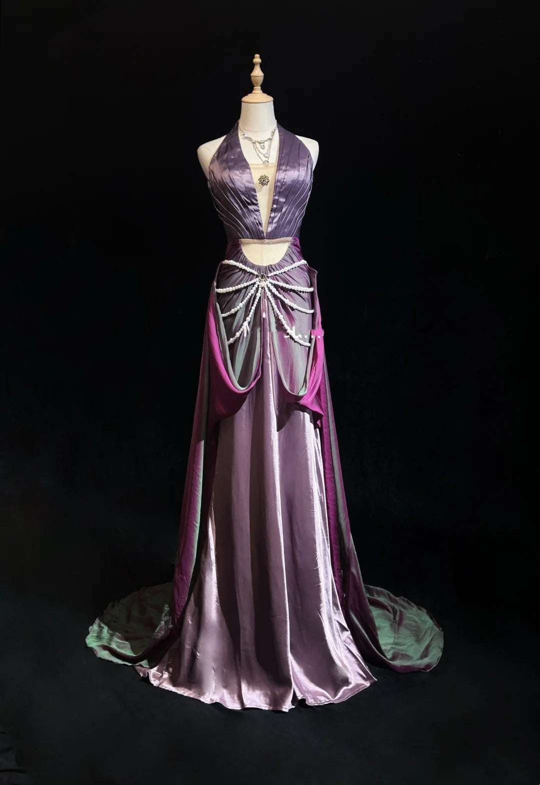 Robes de bal Glamour Sirène Halter Raisin avec perles Tenues de soirée formelles N3851