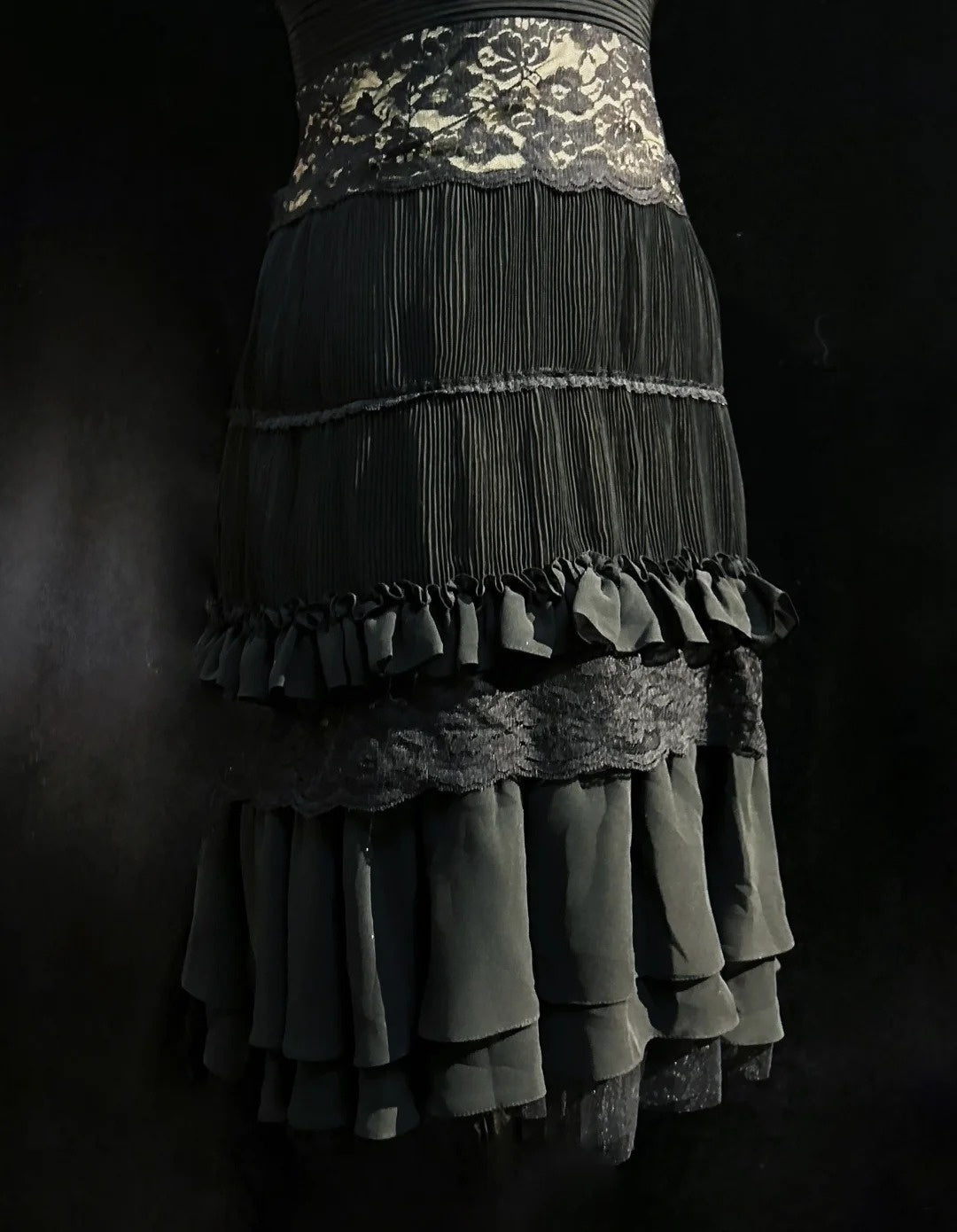 Robes de bal de fin d'année courtes en mousseline de soie noire, coupe trapèze à fines bretelles, style français, N2458
