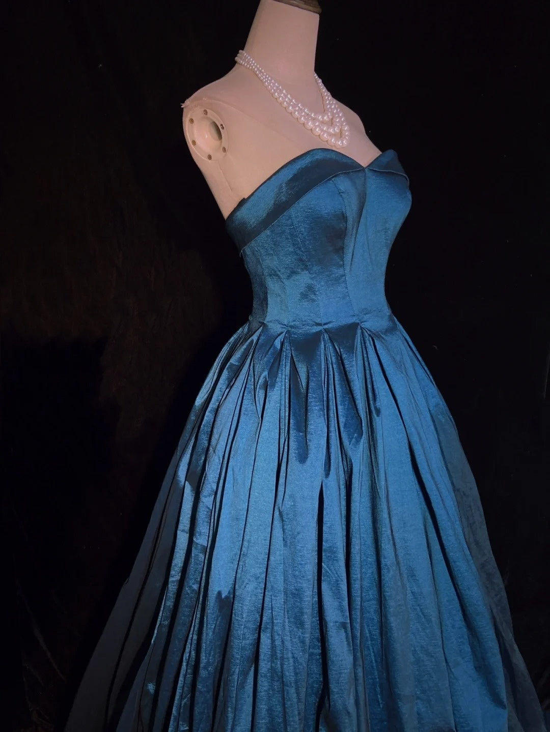 Magnifiques robes de bal de promo en satin bleu bustier avec volants longues tenues de soirée N3377