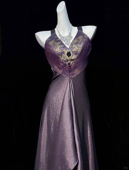 Vintage Abschlussballkleider 1950er Jahre A-Linie Neckholder Traube Satin mit goldener Spitze Ärmellose Abendgarderobe RB4332