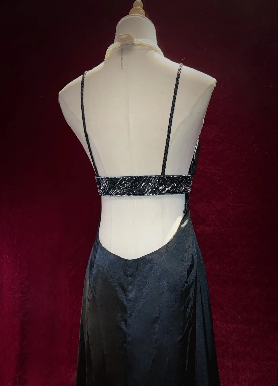 Robes de bal vintage Robe sirène à bretelles spaghetti Robe de soirée noire sans manches en taffetas Robe de soirée longue années 90 N2882