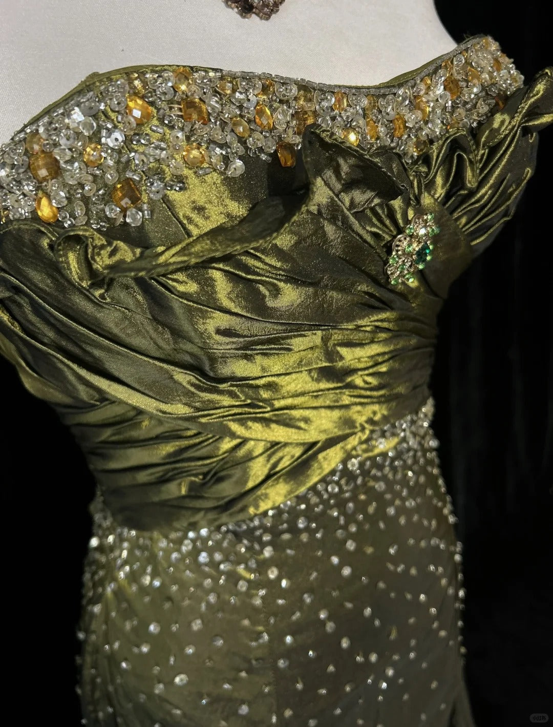 Robes de bal vintage des années 90, sirène, bustier, taffetas vert olive avec perles, longue robe de bal N3026