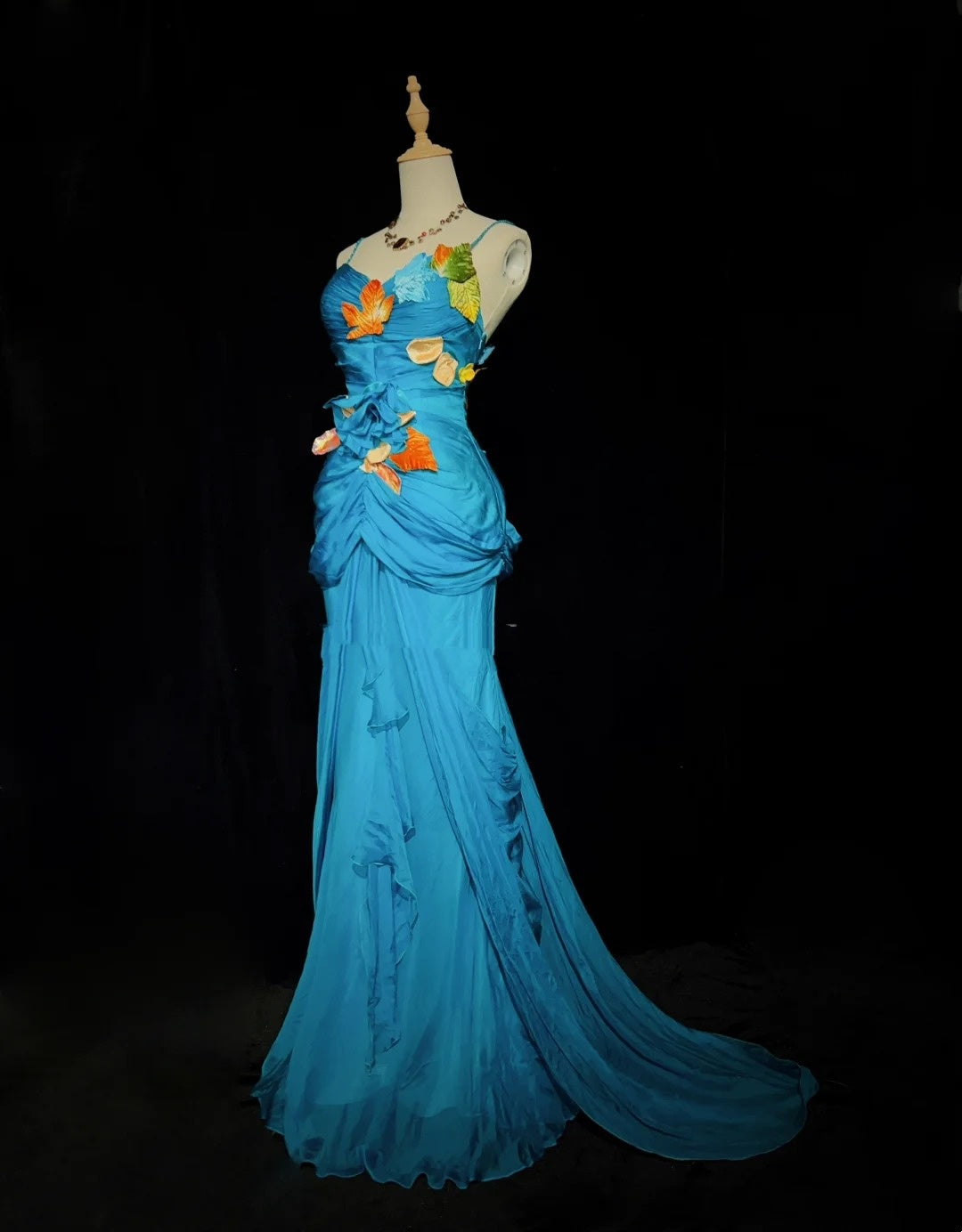 Bescheidene Ballkleider Meerjungfrau Spaghettiträger Blau Chiffon Ärmellos Mit Blatt Formelles Abendkleid N3841