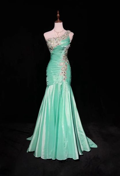 Vintage Ballkleider Meerjungfrau One Shoulder Mintgrün mit Spitze Perlen Cape Langes Formelles Kleid N2463