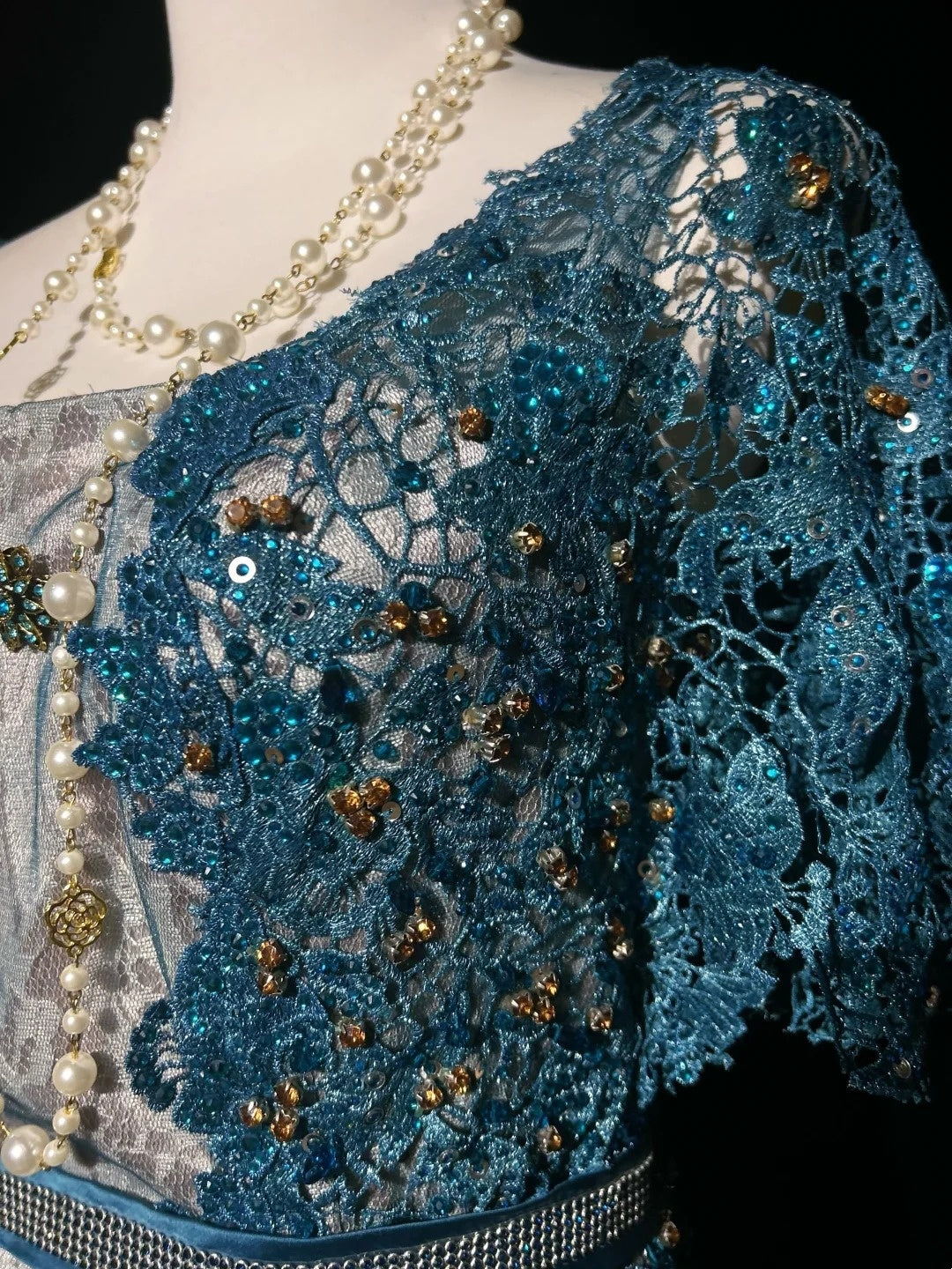 Inspiration Robes de bal vintage Sirène Dentelle Bleu Tulle Dentelle Années 80 avec Appliques Robes de soirée N3366