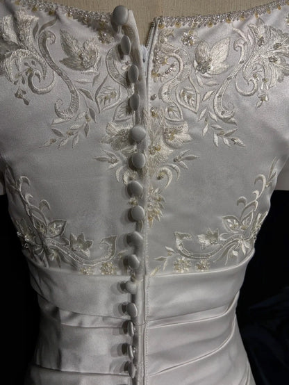 Robes de mariée intemporelles sirène col carré en satin blanc avec manches perles longue robe de mariée N3443