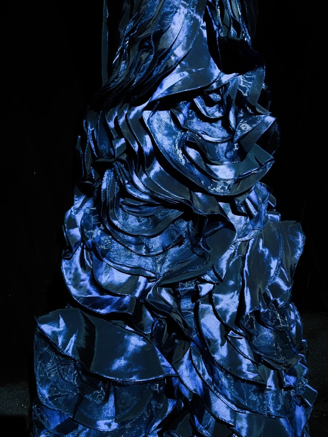 Inspiration robes de bal vintage sirène à fines bretelles bleu marine à volants étagés années 80 avec robes de soirée à volants N3361