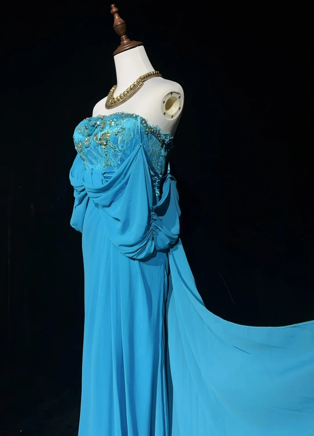 Gothic Glam Meerjungfrauen-Abschlussballkleider mit Spaghettiträgern, blauem Chiffon, ärmellos, mit Perlen, halb-formales Abendkleid N3819