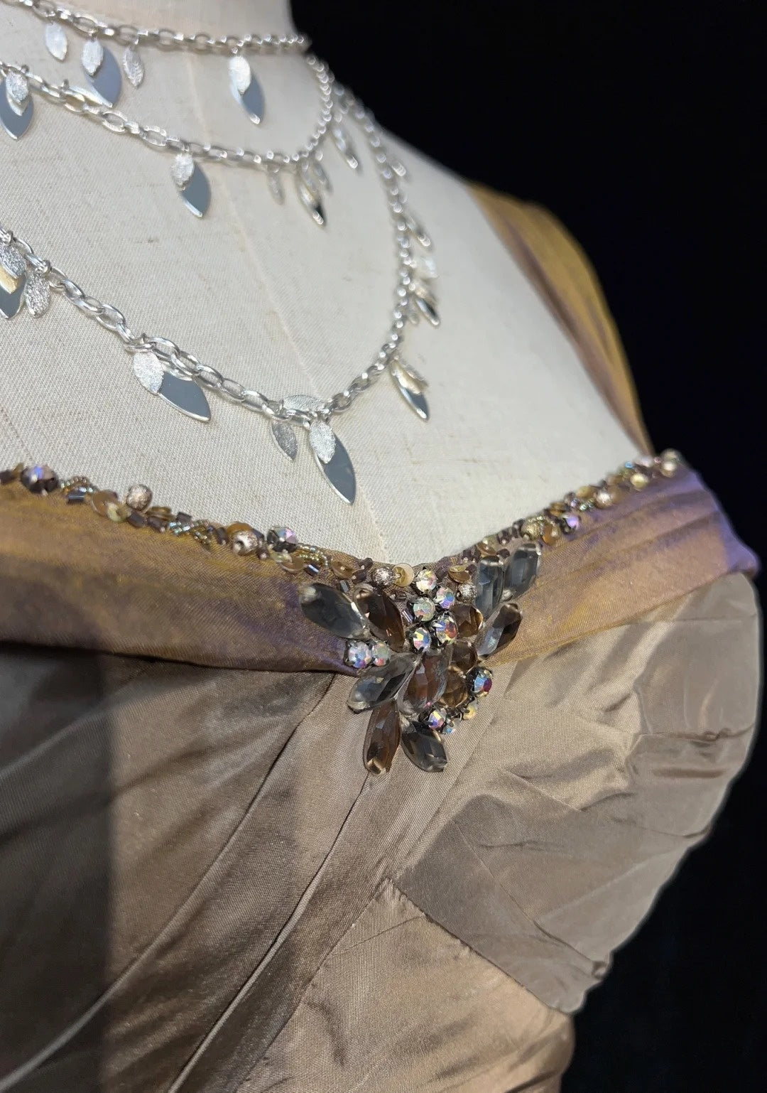 Robes de bal vintage Champagne Sirène Bustier Cœur Taffetas Robes de soirée longues N3859