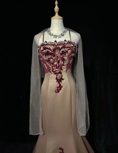 Robes de bal de princesse sirène à bretelles spaghetti champagne avec broderie bordeaux longue robe de soirée N3291