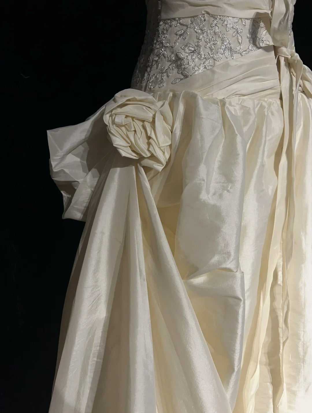 Robes de bal vintage des années 80 Robe de soirée champagne clair sans bretelles avec dentelle Tenues de soirée N3470