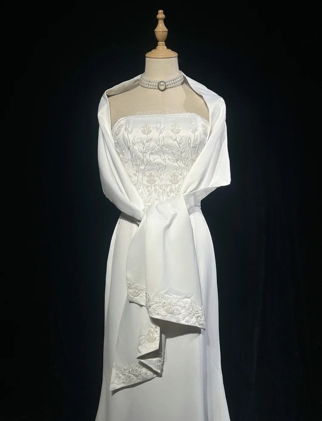 Vintage 90er Brautkleider Meerjungfrau Trägerlos Satin Weiß Perlen Sommer Garten Langes Brautkleid N3823