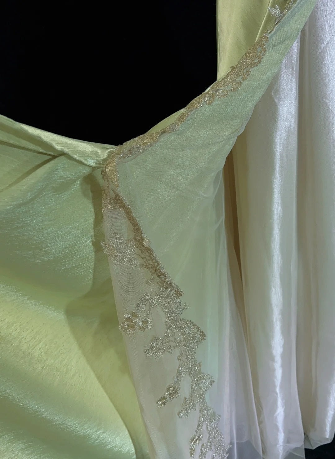 Robes de bal élégantes Inspo Sirène Bretelles Spaghetti Satin Vert Sauge Avec Dentelle Perles Pour Femmes Robe Formelle N3230