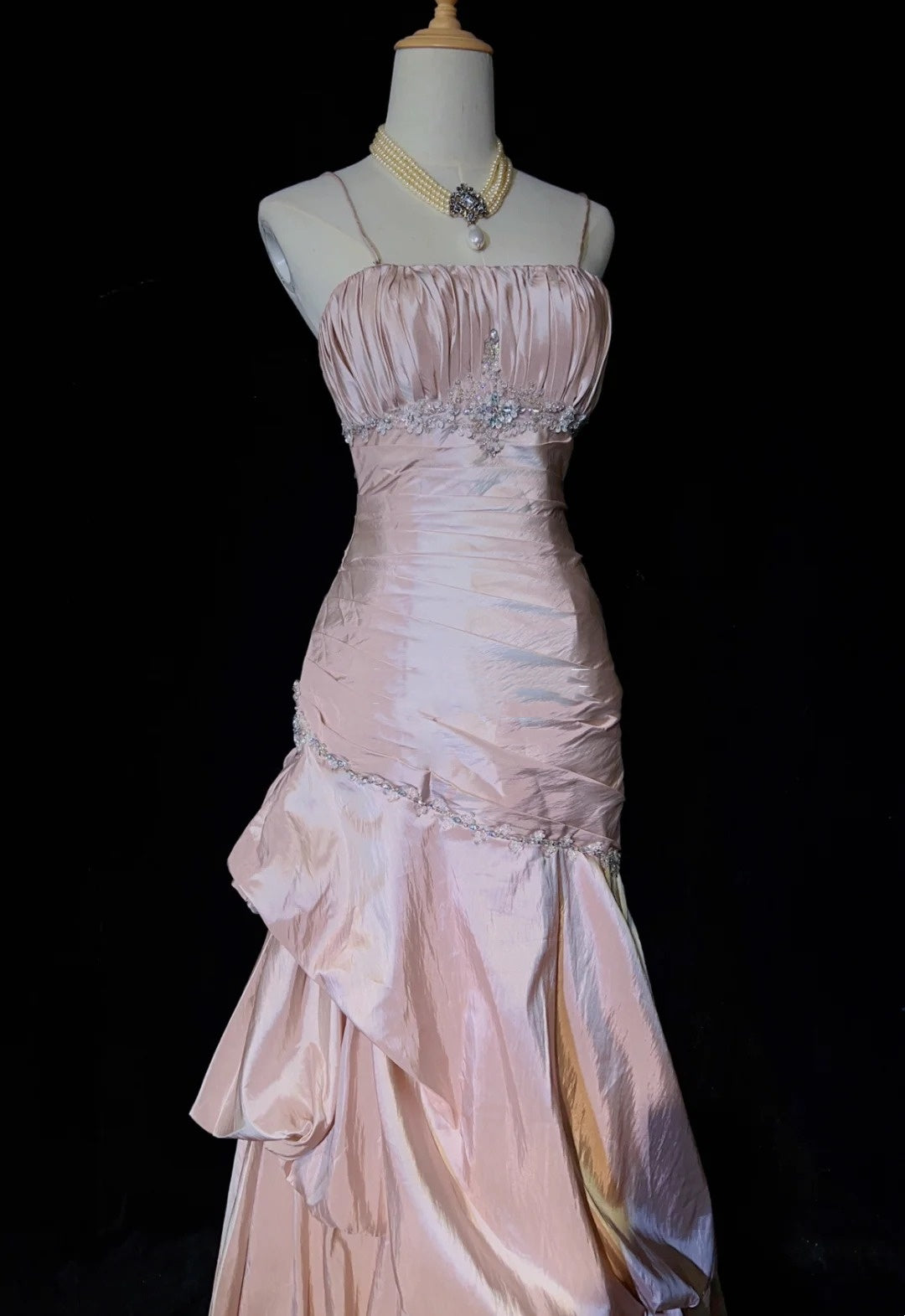 Robes de bal vintage sirène à fines bretelles en taffetas rose clair avec perles argentées années 50 longue robe de soirée N2597