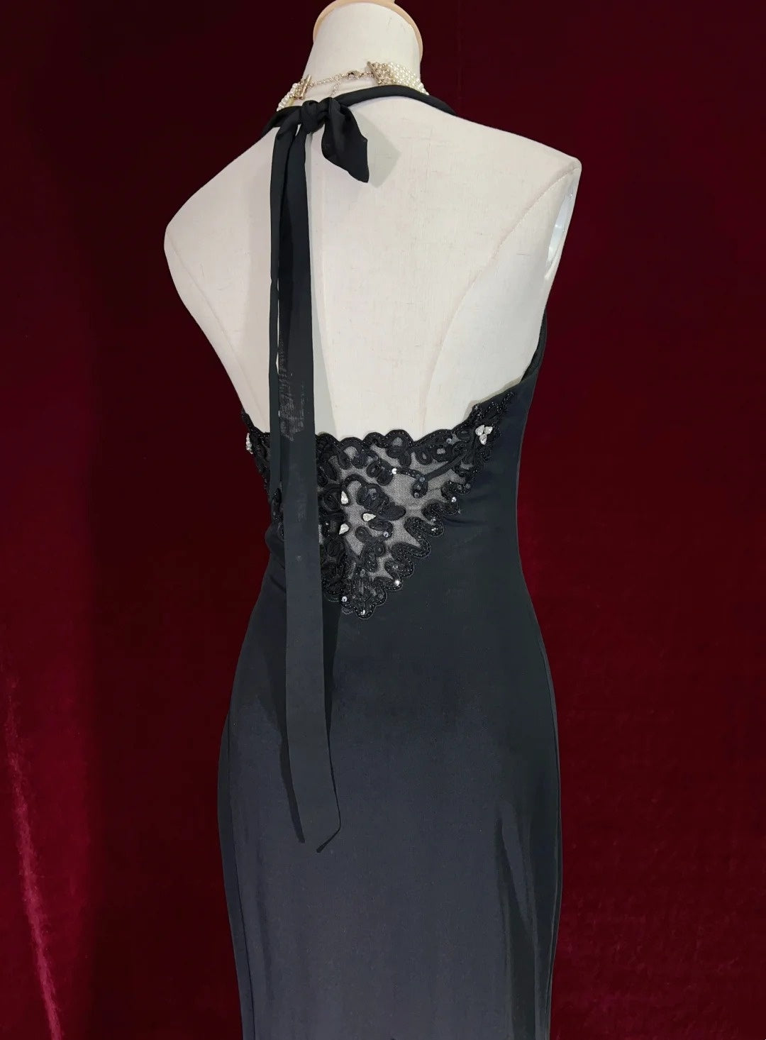 Vintage Abschlussballkleider Meerjungfrau Neckholder Schwarz Chiffon Teelänge Ärmellos 1980er Jahre Ballkleid N2869