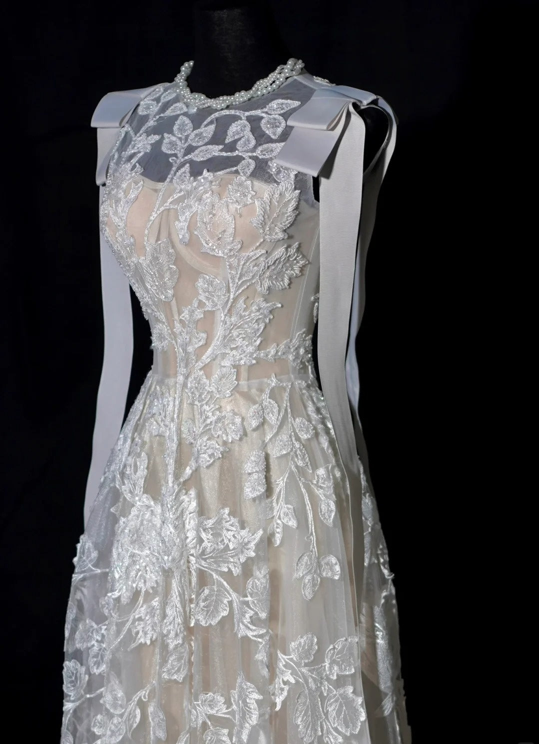 Robe de mariée luxueuse, coupe trapèze, col rond, dentelle, modèle AB2520