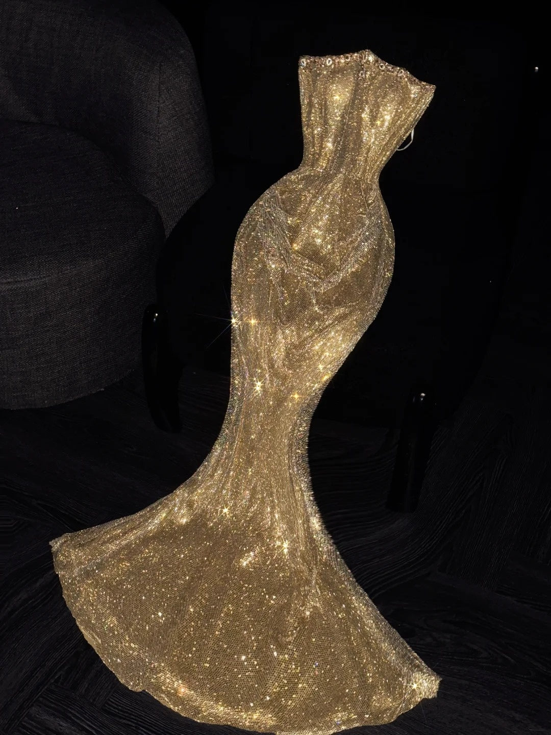 Robe de soirée longue sirène sans bretelles à paillettes dorées, ornée de sequins, idéale pour un 18e anniversaire ou un bal de promo (N732)