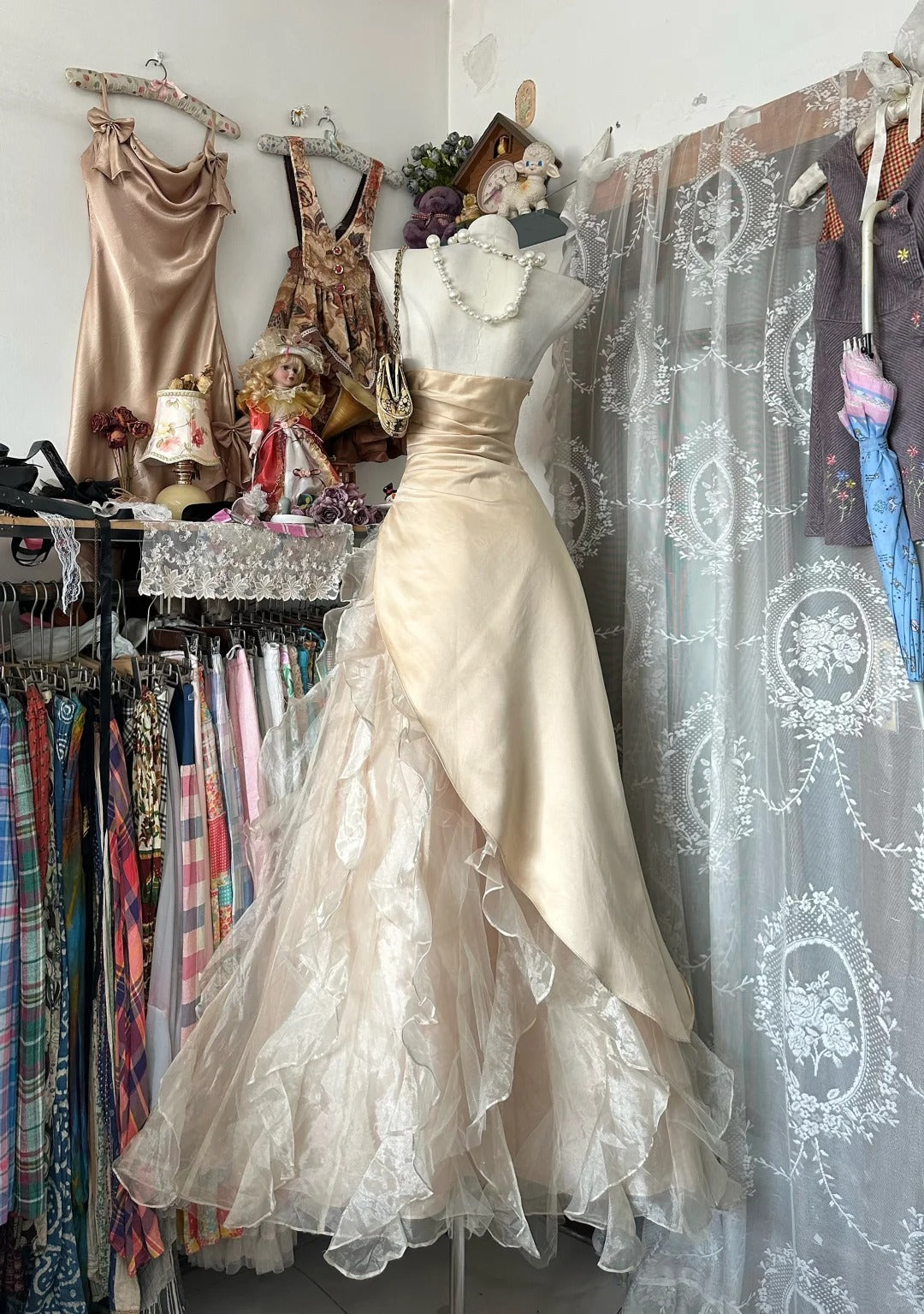 Ballkleid Trägerlos Champagner Ärmellos Mit Perlen Abschlussballkleider Formelle Outfits RB3940
