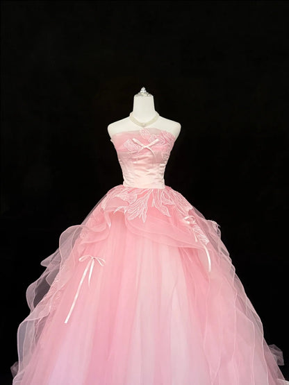 Langes Ballkleid für den 16. Geburtstag, trägerloses, mit Applikationen verziertes langes Abendkleid in Pink RC0301