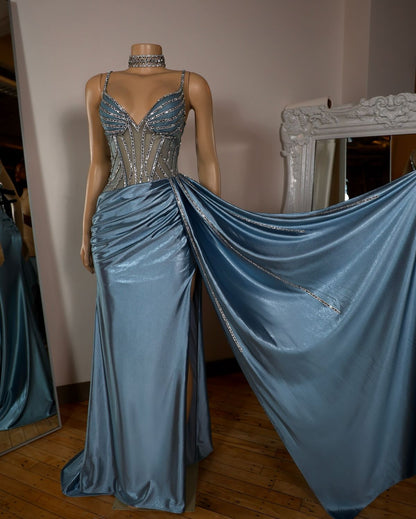 Robe de bal longue sirène bleue à col en V en satin ornée d'appliques et de sequins, avec fente AB1680