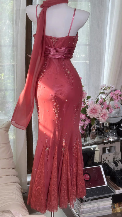 Bescheidene Abschlussballkleider Meerjungfrau Spaghettiträger Koralle Chiffon mit Perlenstickerei Lange Spitzen-Abendkleider N3537