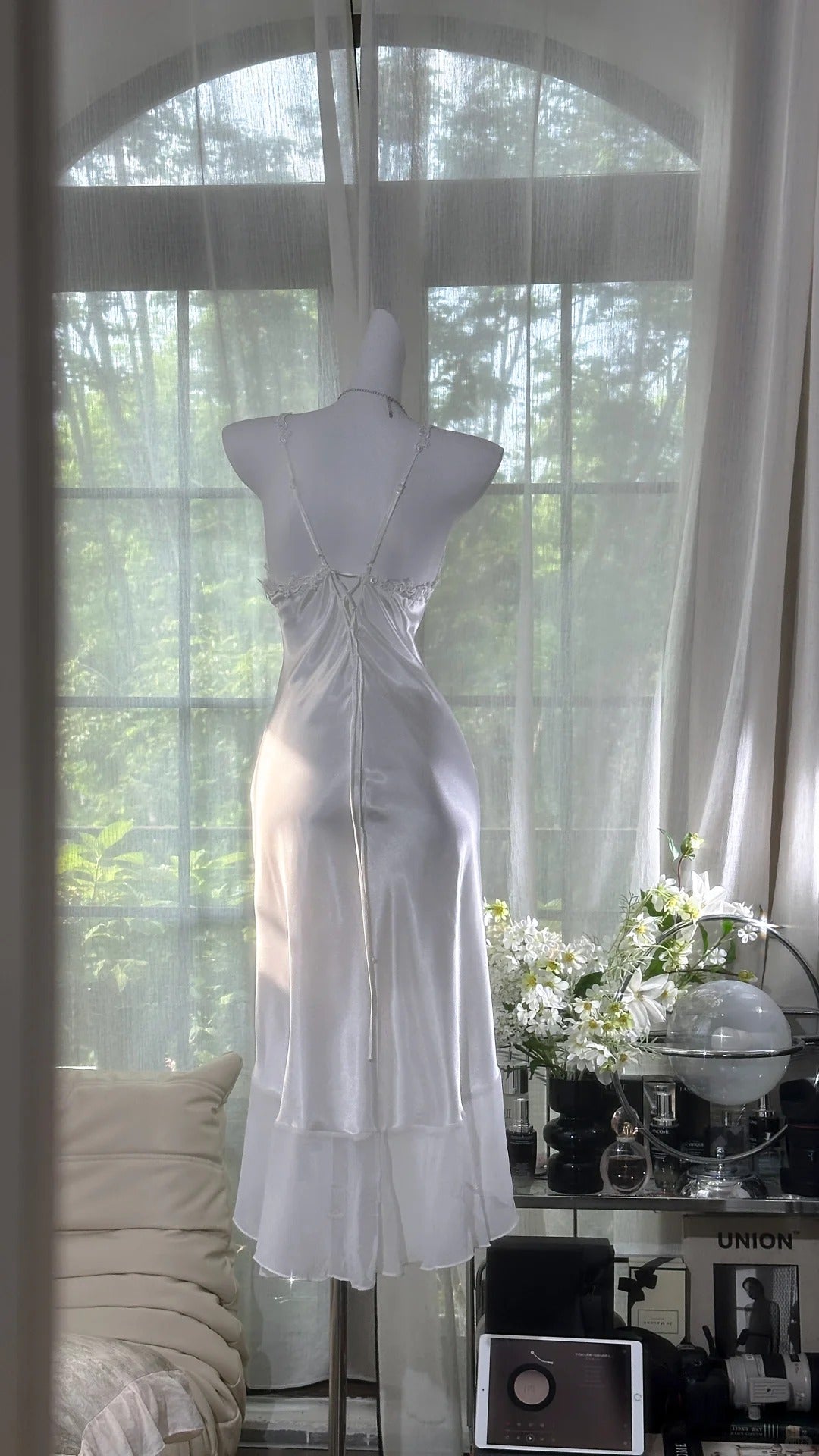 Charmantes Robes de Bal Sirène Bretelles Fines Satin Blanc Robes de Soirée Mi-Longues N3576