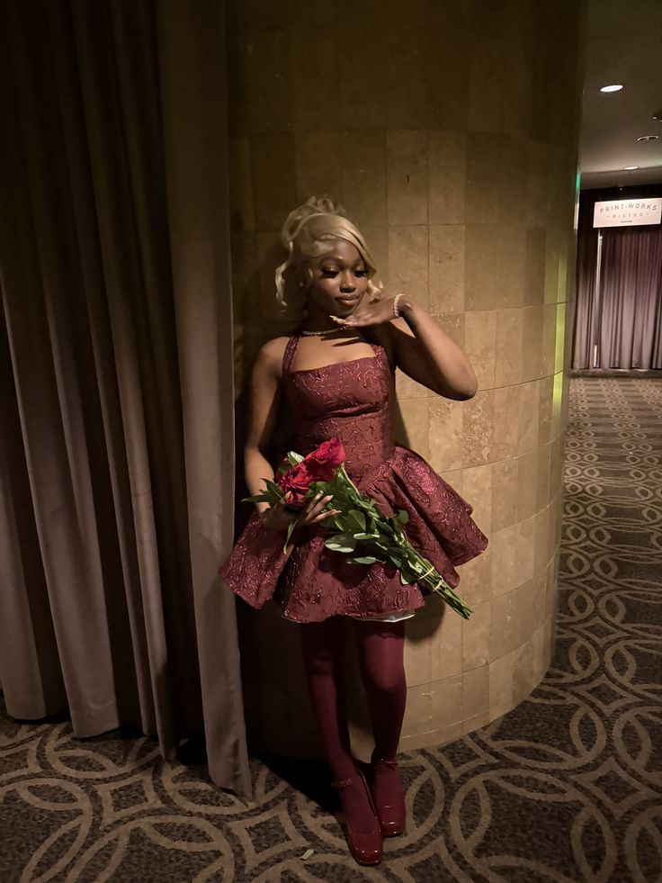 Unique Homecoming Dresses Outfit inspo Halter Ball Gown Burgundy 16th Birthday Cocktail Dress Ideas Outfits RB8027