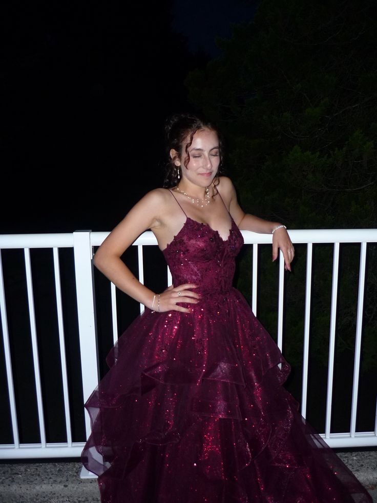 Robe de bal charmante à bretelles spaghetti en tulle couleur raisin, longue robe de soirée, inspiration robe de bal formelle N216