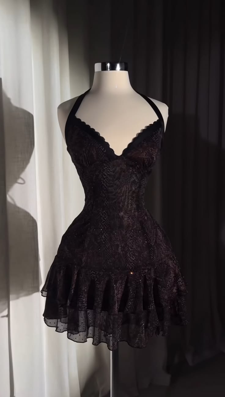 Sexy Sheath Halter Little Black Dress Lace Short Party Dresses Homecoming Dress Cocktail Gown RB8968