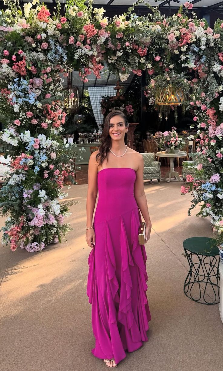 Wunderschönes, ärmelloses, trägerloses A-Linien-Abendkleid aus fuchsiafarbenem Chiffon mit mehrlagigem Oberteil und langem, festlichem Oberteil AB386