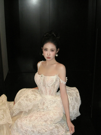 Robe de mariée sirène scintillante en dentelle blanche à col carré et traîne, robe de mariée féerique N061