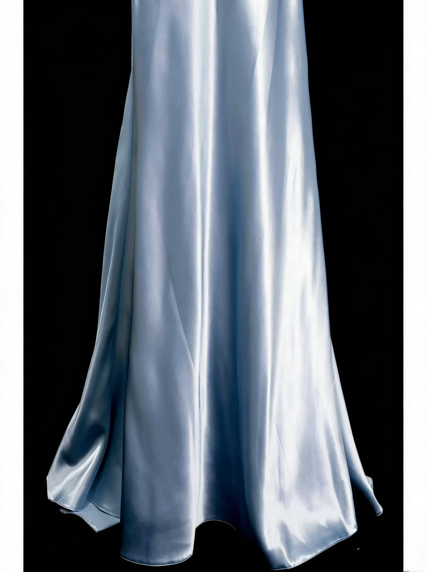 Robe de bal longue vintage années 80, coupe trapèze, dos nu, en satin bleu ciel clair, sans manches, référence N1446